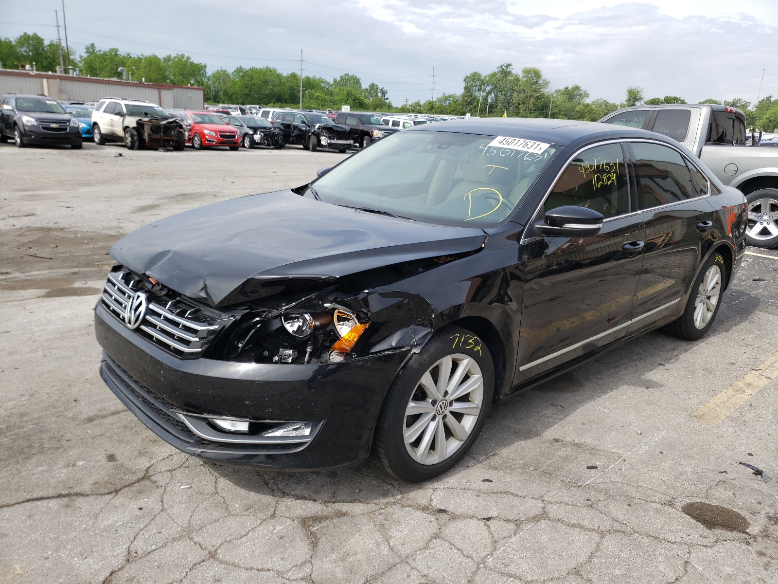 Photo 2 from auction – 2013 VOLKSWAGEN PASSAT SEL with VIN 1VWCH7A31DC047790