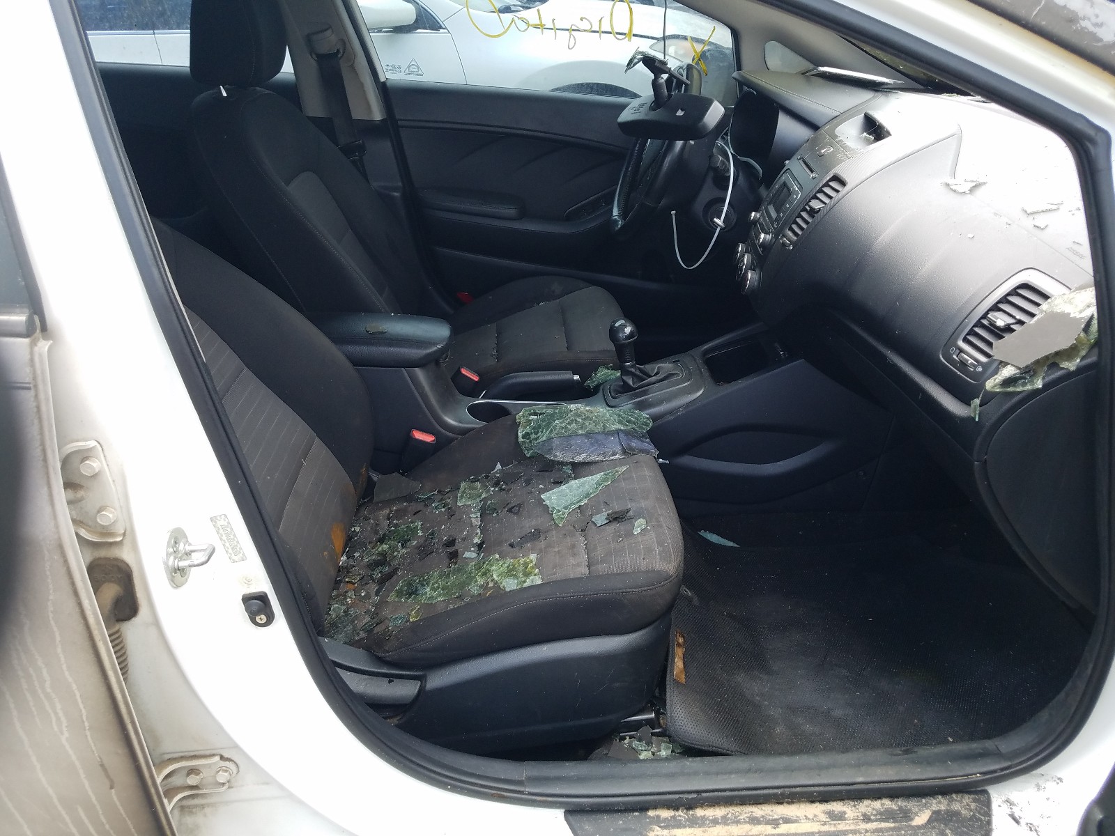 Zdjęcie 5 z aukcji – 2015 KIA FORTE EX z VIN KNAFX4A85F5266365
