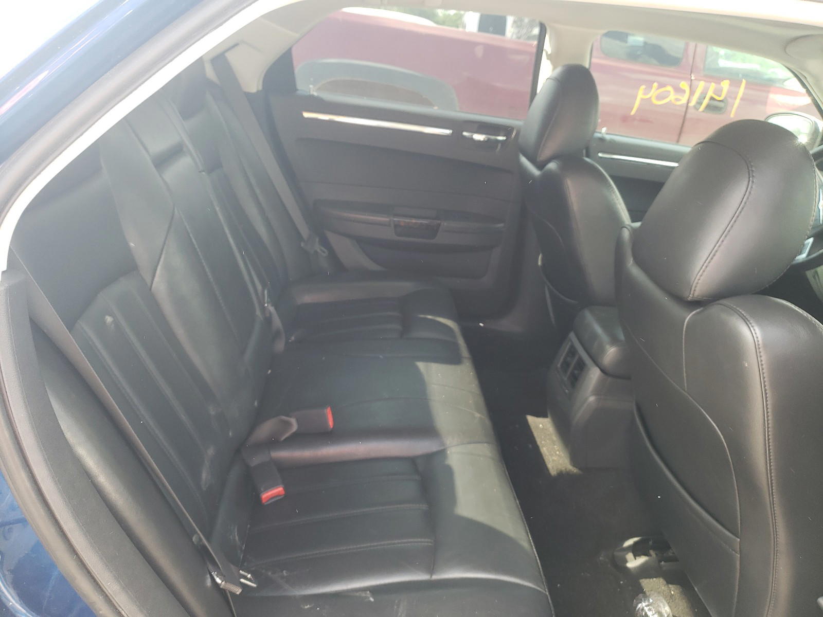 Photo 6 from auction – 2009 CHRYSLER 300C with VIN 2C3KA63T69H601232