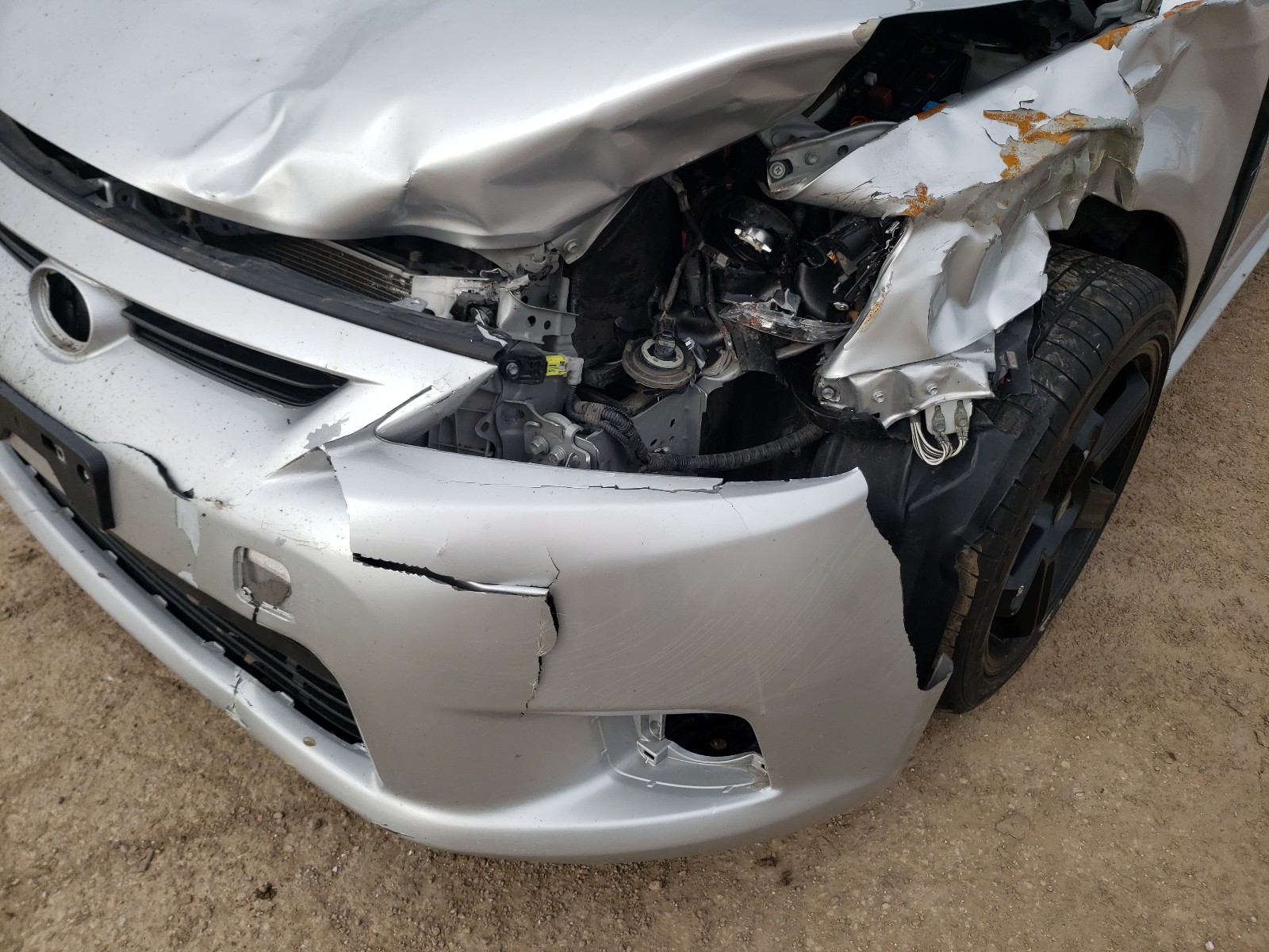 Photo 9 from auction – 2013 TOYOTA SCION TC with VIN JTKJF5C74D3045903