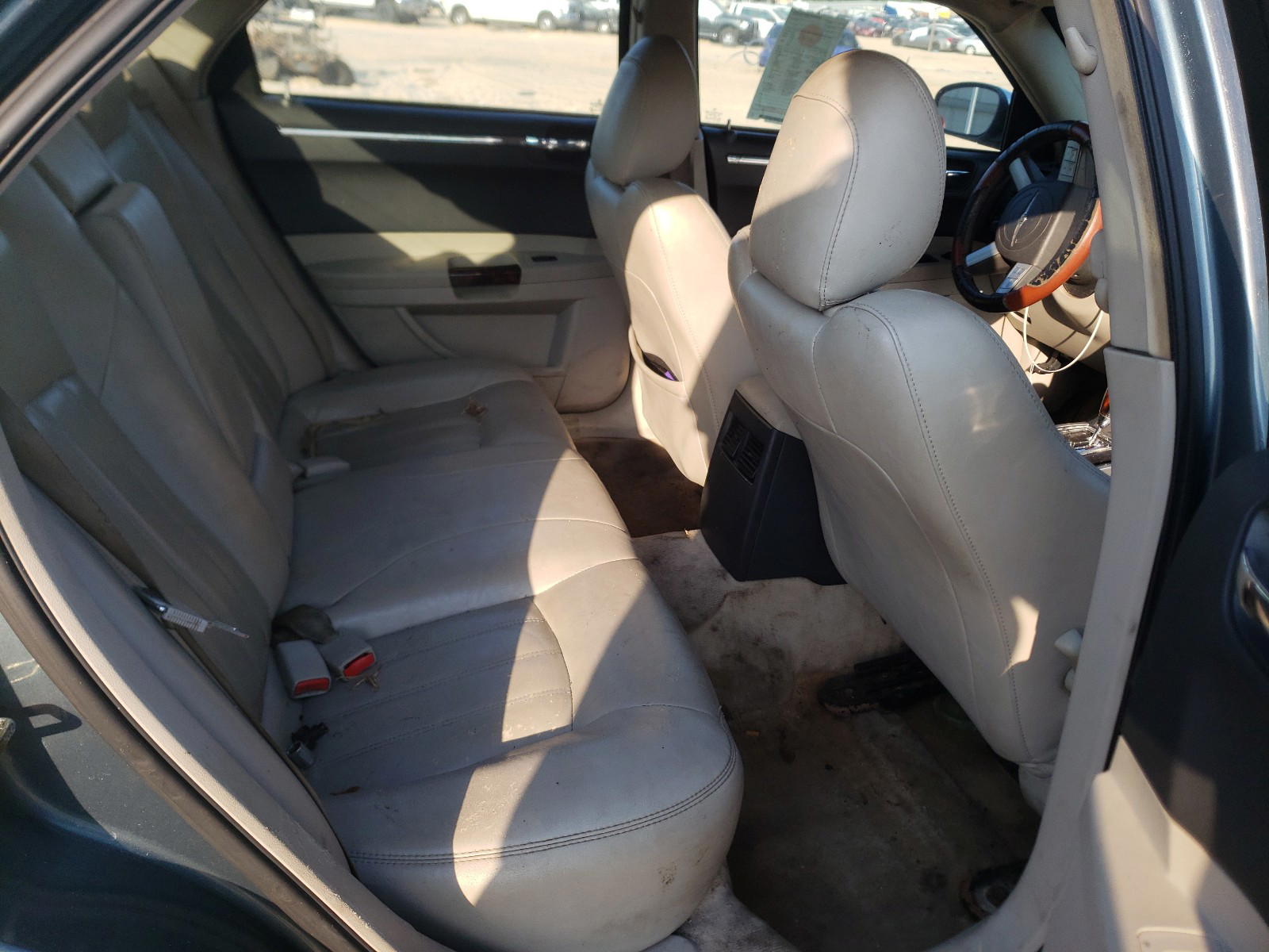 Photo 6 from auction – 2005 CHRYSLER 300C with VIN 2C3JA63H35H653709
