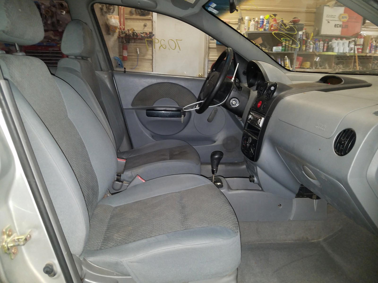 Photo 5 from auction – 2004 CHEVROLET AVEO with VIN KL1TD52624B129164