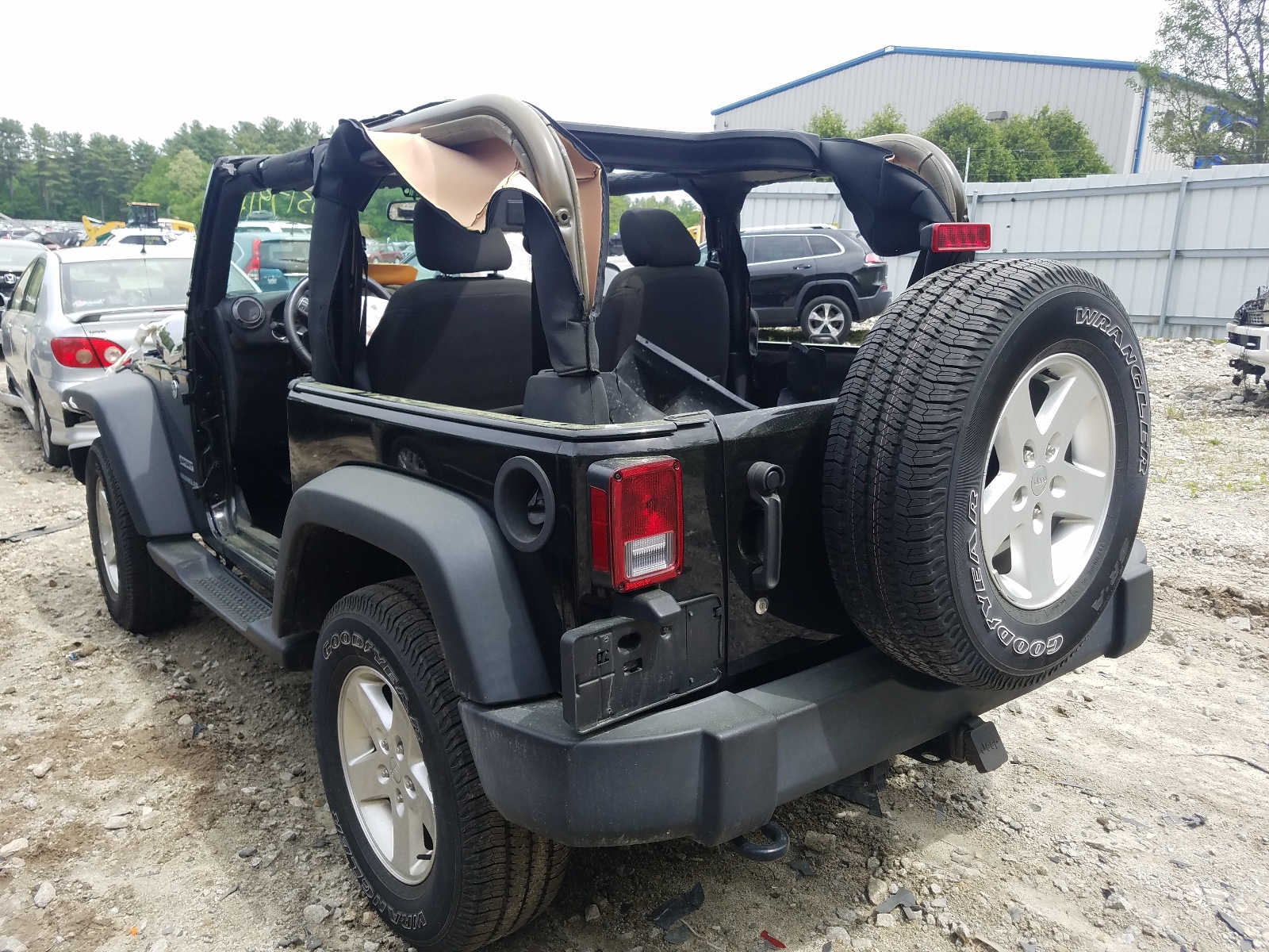 Photo 3 from auction – 2016 JEEP WRANGLER S with VIN 1C4AJWAGXGL258521