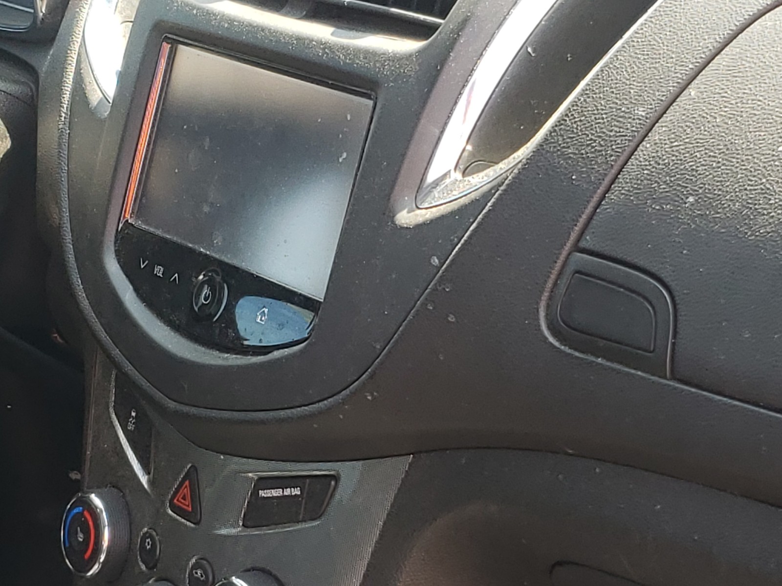Foto 9 de la subasta – 2016 CHEVROLET TRAX LTZ con VIN 3GNCJMSB6GL216424