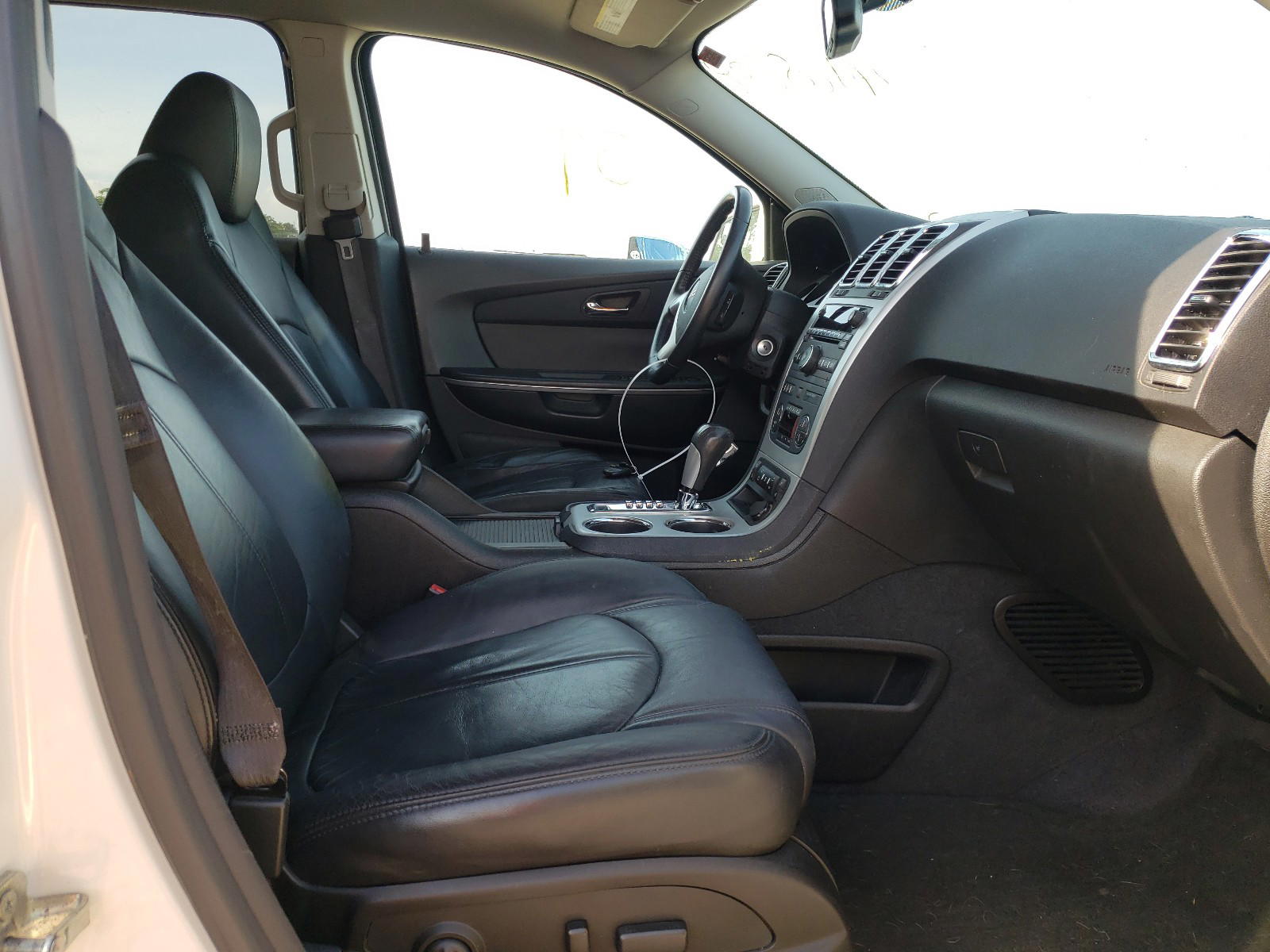 Photo 5 from auction – 2012 GMC ACADIA SLT with VIN 1GKKVSED2CJ112366
