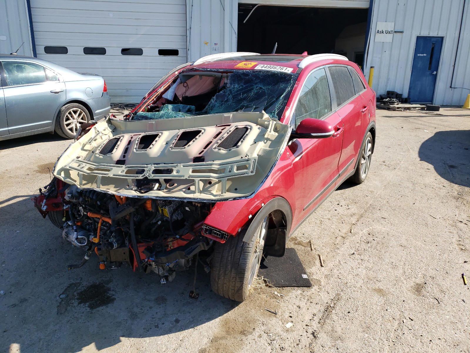Photo 2 from auction – 2018 KIA NIRO TOURI with VIN KNDCE3LC5J5114053