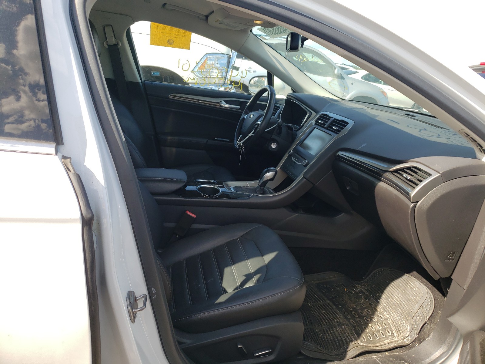 Photo 5 from auction – 2013 FORD FUSION SE with VIN 3FA6P0LU2DR295747