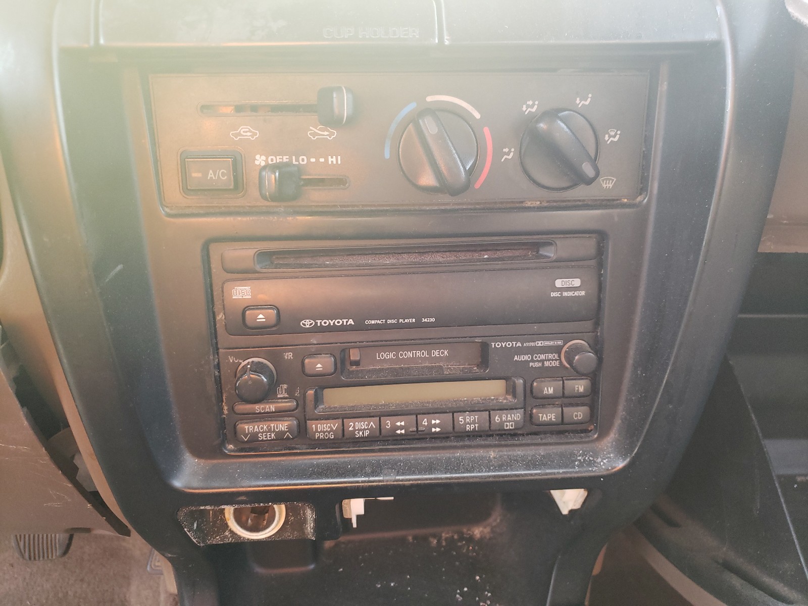 Photo 9 from auction – 1998 TOYOTA 4RUNNER SR with VIN JT3HN86RXW0190220