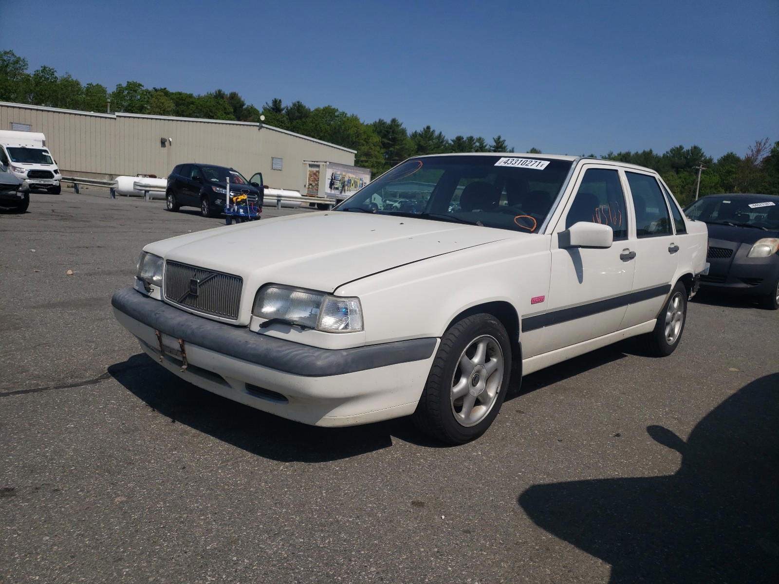Photo 2 from auction – 1996 VOLVO 850 BASE with VIN YV1LS5541T3307240
