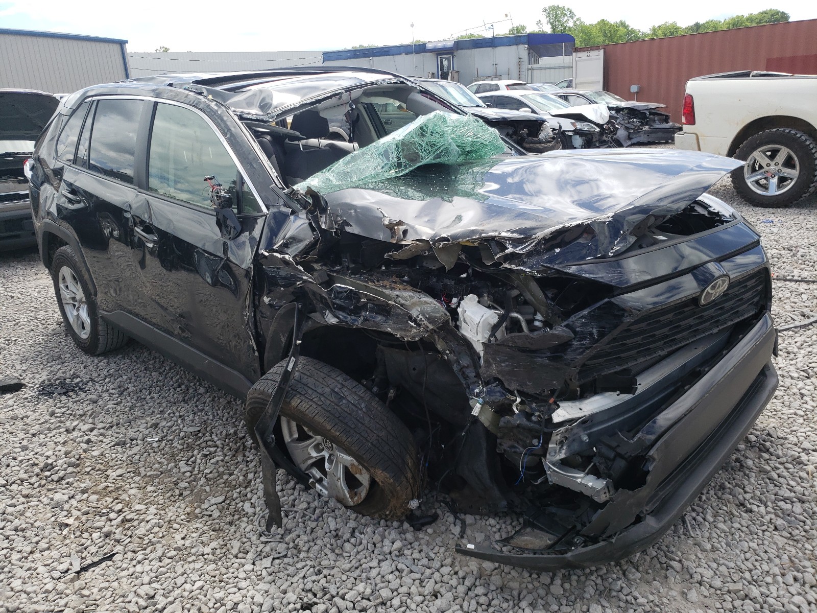 Photo 1 from auction – 2020 TOYOTA RAV4 XLE with VIN JTMW1RFV9LD518801