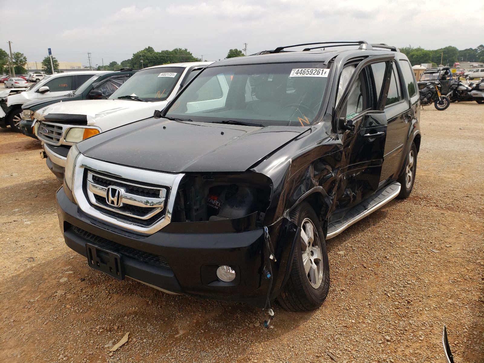 Photo 2 from auction – 2011 HONDA PILOT EXL with VIN 5FNYF3H52BB020354