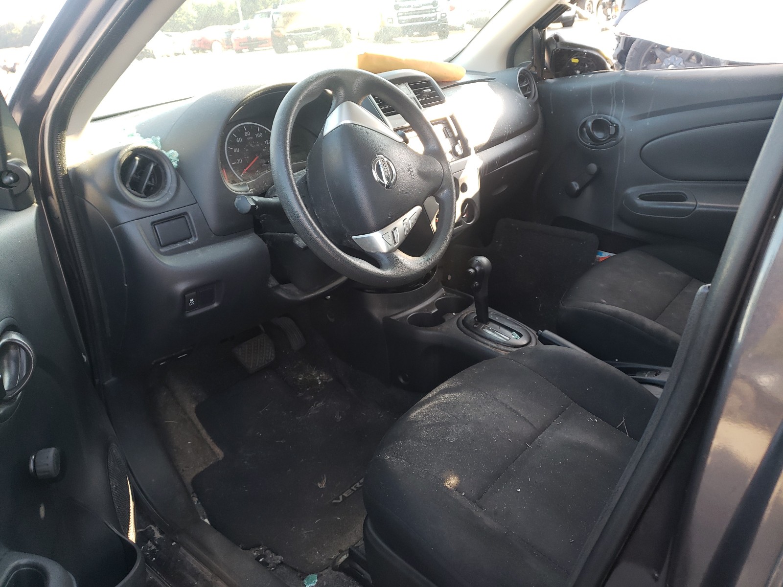 Photo 5 from auction – 2015 NISSAN VERSA S with VIN 3N1CN7AP0FL914881