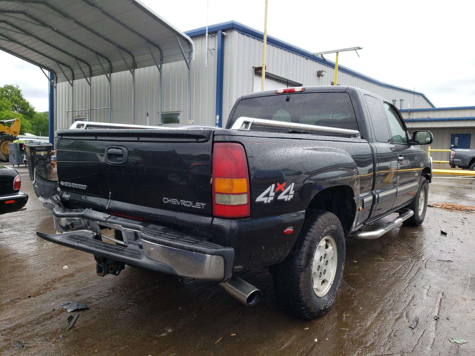 Photo 4 from auction – 2002 CHEVROLET SILVERADO with VIN 2GCEK19T221409384