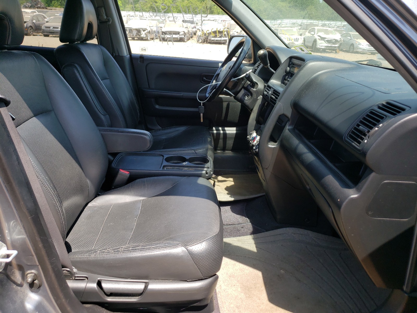 Photo 5 from auction – 2005 HONDA CR-V SE with VIN JHLRD78905C037517
