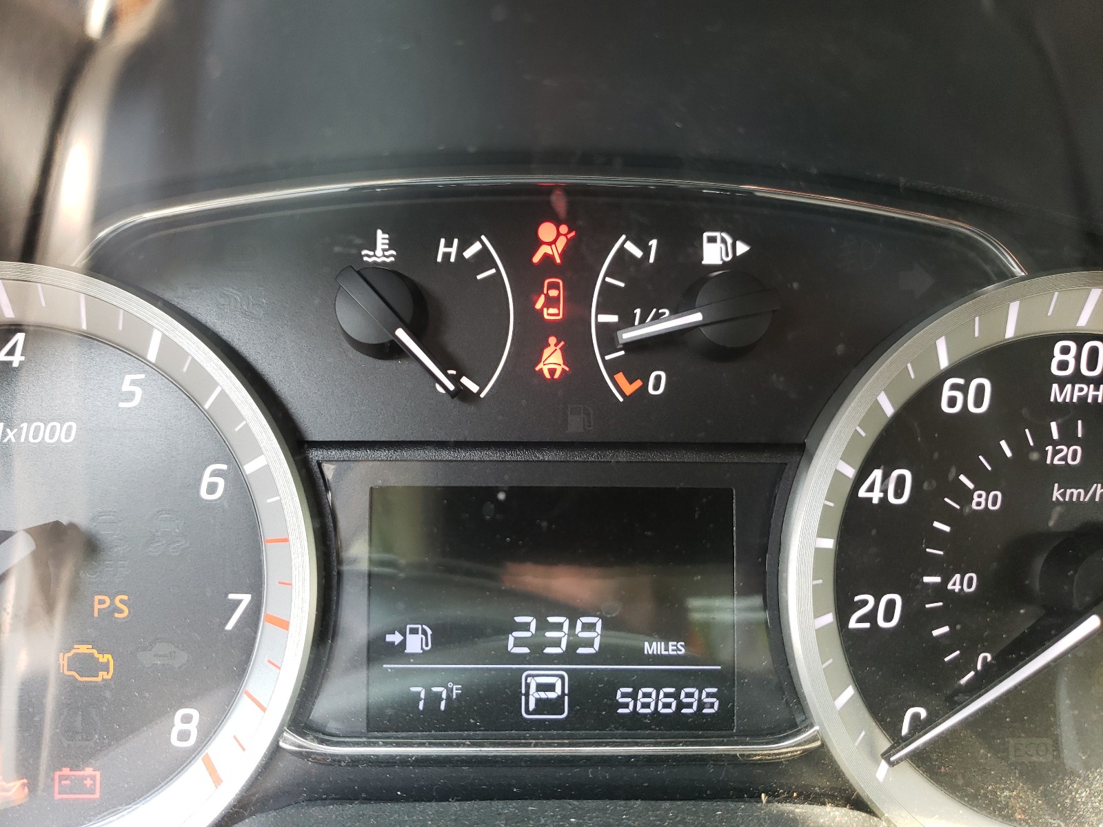 Photo 8 from auction – 2015 NISSAN SENTRA S with VIN 3N1AB7AP1FY251209