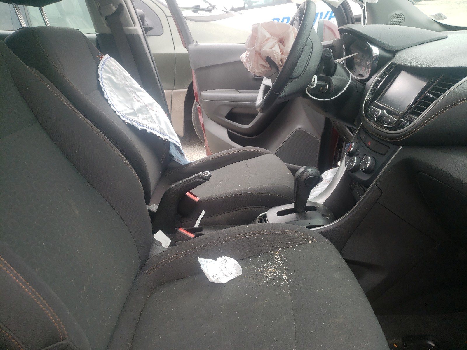 Zdjęcie 5 z aukcji – 2017 CHEVROLET TRAX LS z VIN 3GNCJKSB6HL199095