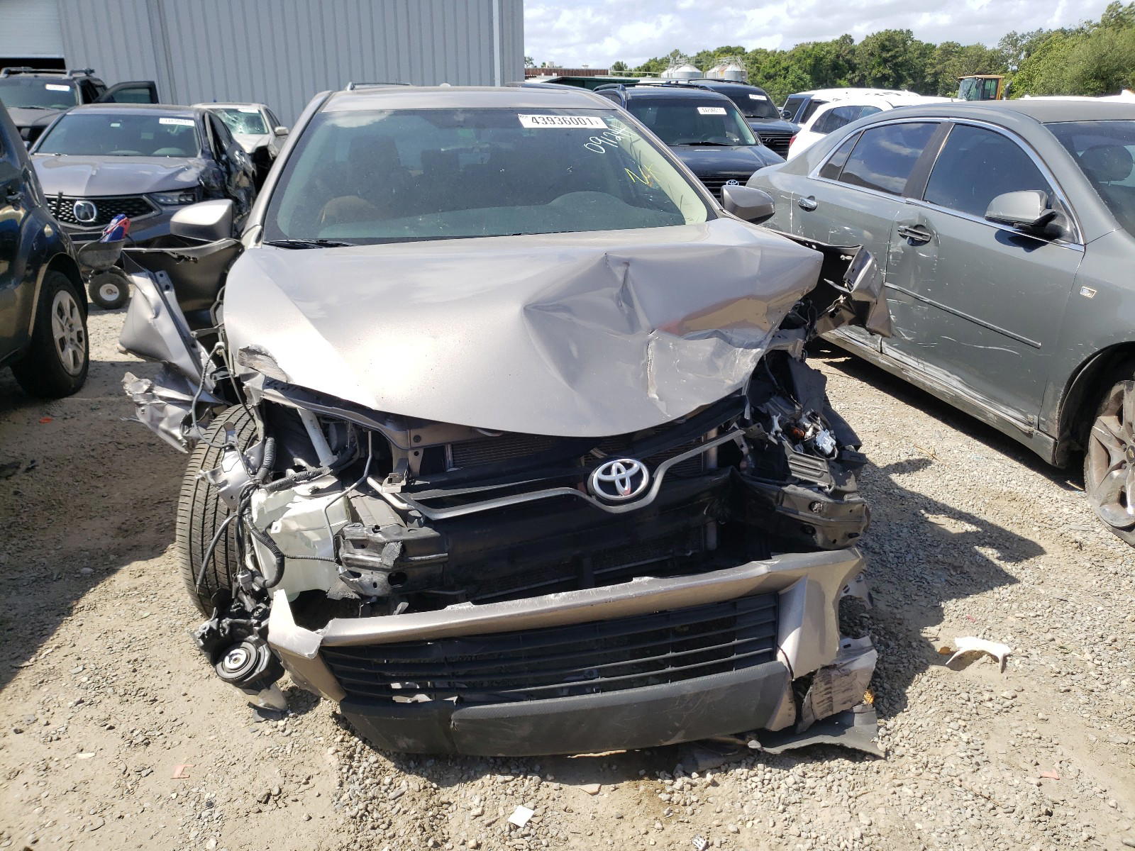 Photo 9 from auction – 2014 TOYOTA COROLLA L with VIN 2T1BURHEXEC091244