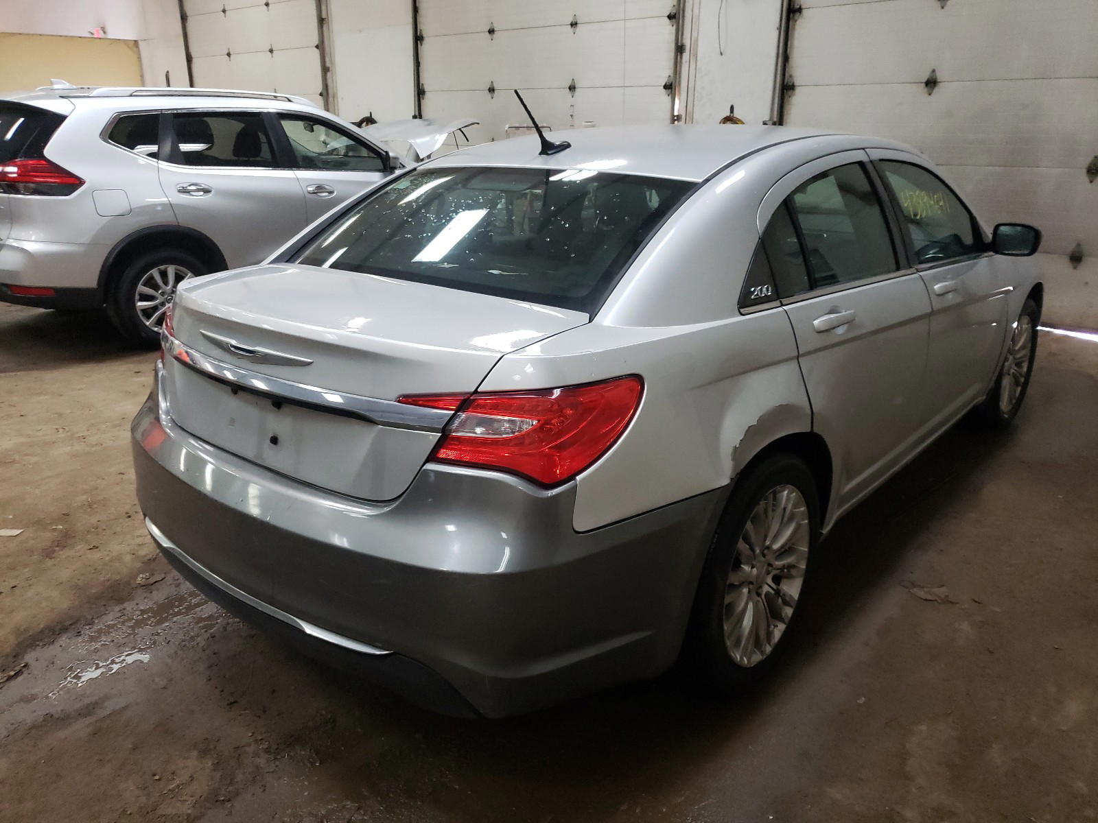 Photo 4 from auction – 2012 CHRYSLER 200 LX with VIN 1C3CCBAB7CN100818