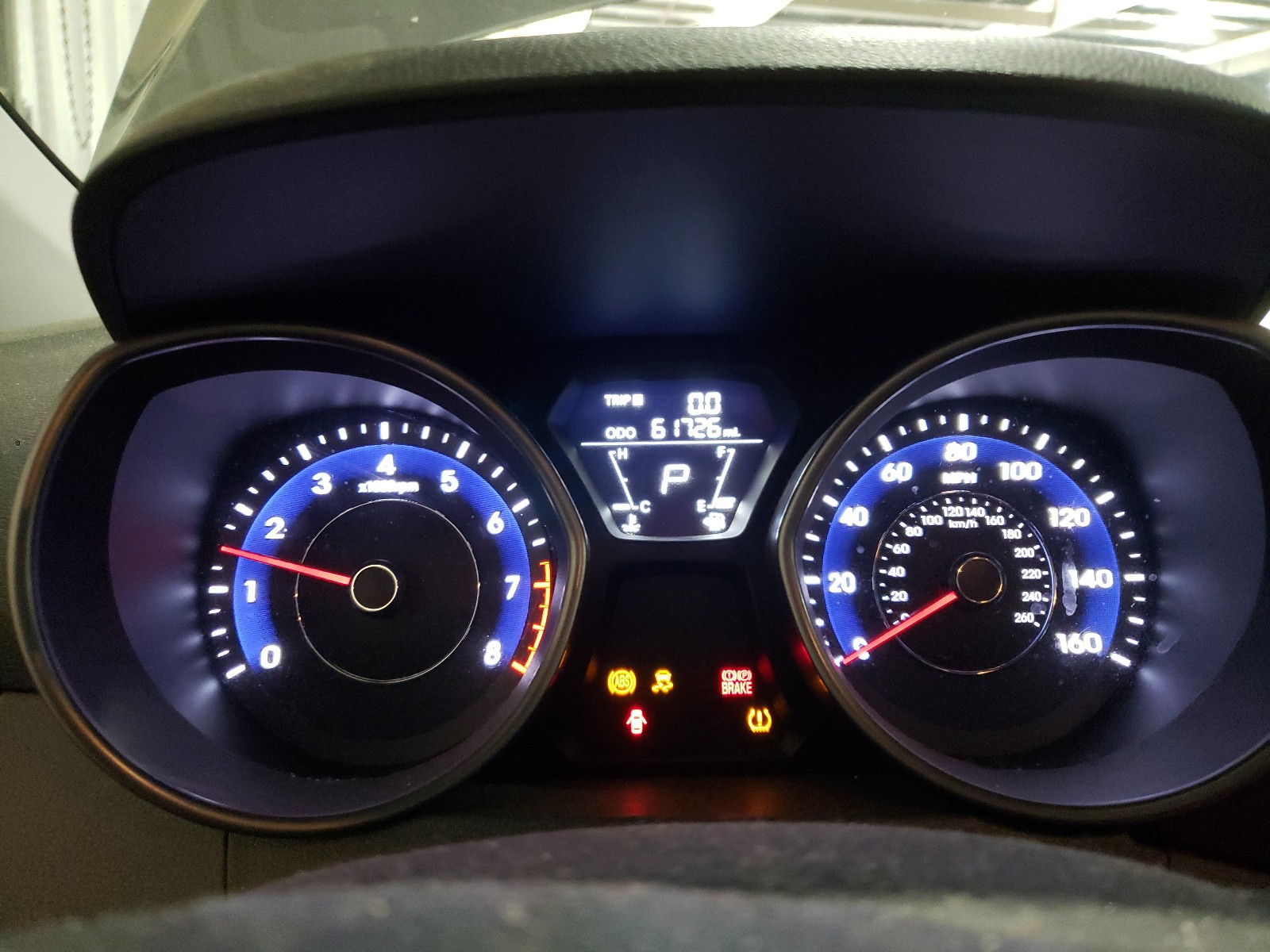 Photo 8 from auction – 2012 HYUNDAI ELANTRA GL with VIN 5NPDH4AE5CH145540
