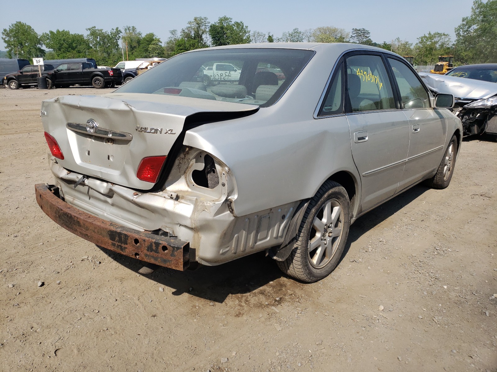 Photo 4 from auction – 2003 TOYOTA AVALON XL with VIN 4T1BF28B63U303690