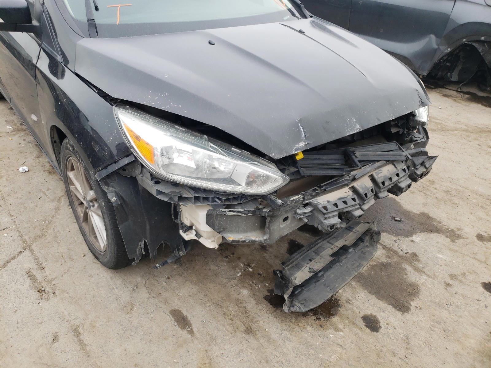 Photo 9 from auction – 2015 FORD FOCUS SE with VIN 1FADP3F27FL202340