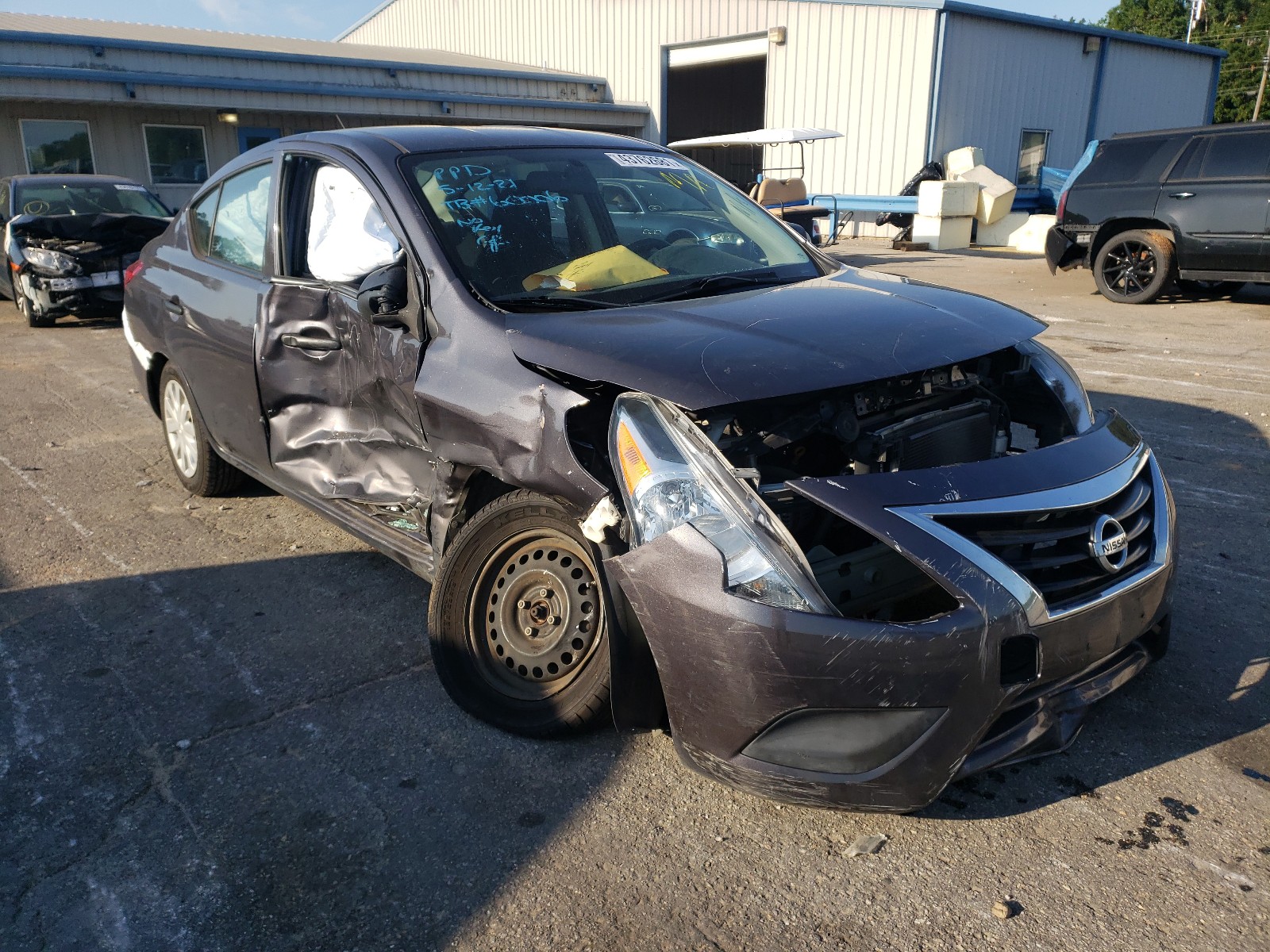 NISSAN VERSA S 2015 with VIN 3N1CN7AP0FL914881 - Photo from auction