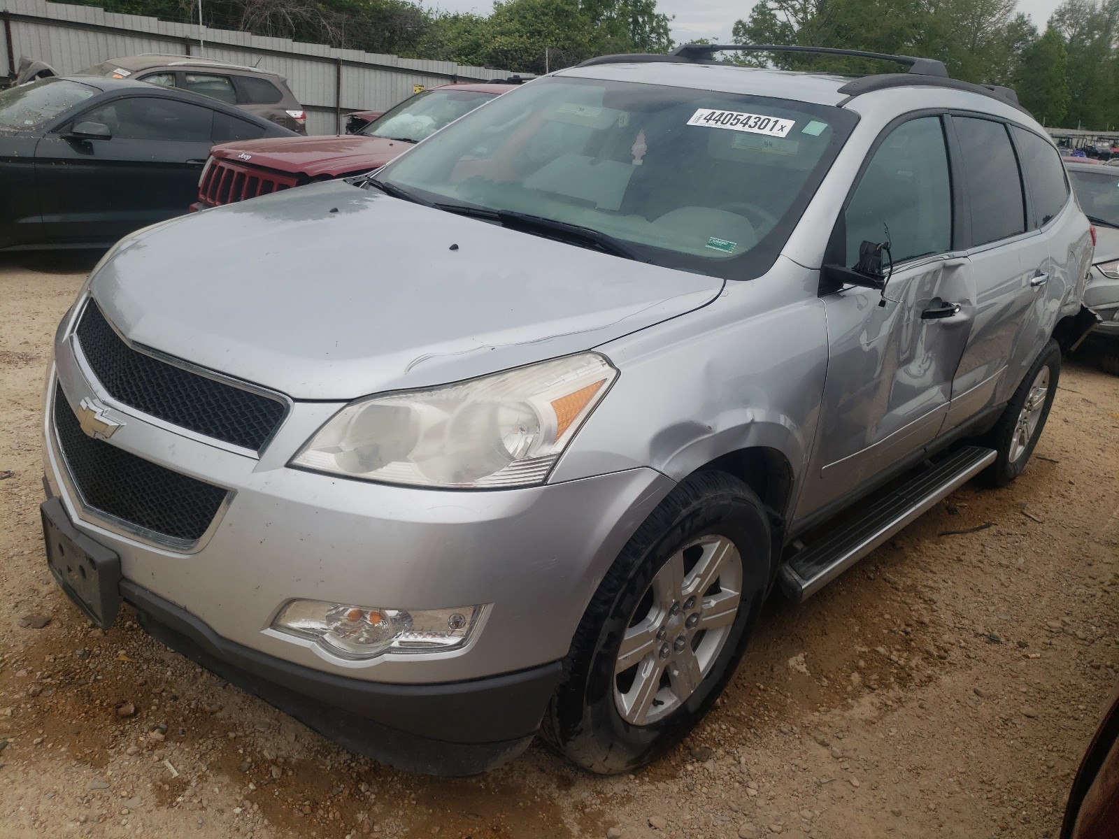 Photo 2 from auction – 2010 CHEVROLET TRAVERSE L with VIN 1GNLRFED8AJ226694