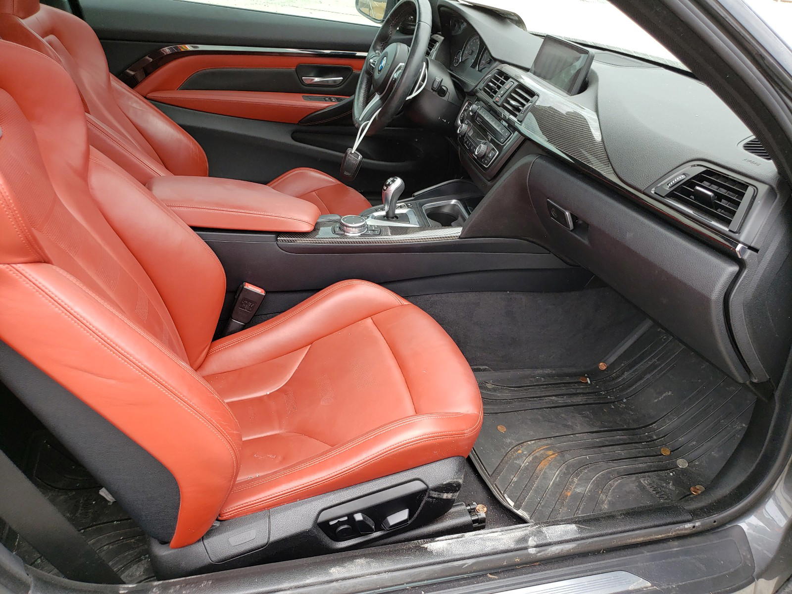 Photo 5 from auction – 2015 BMW M4 with VIN WBS3R9C51FK331142