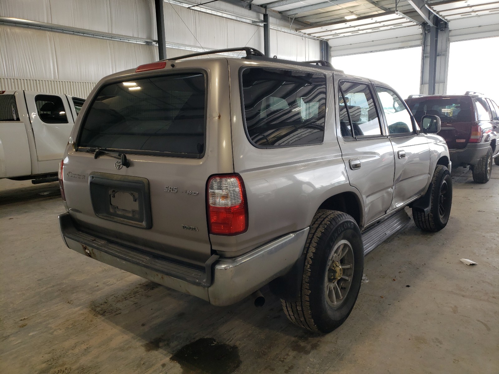 Photo 4 from auction – 2001 TOYOTA 4RUNNER SR with VIN JT3HN86R010339792
