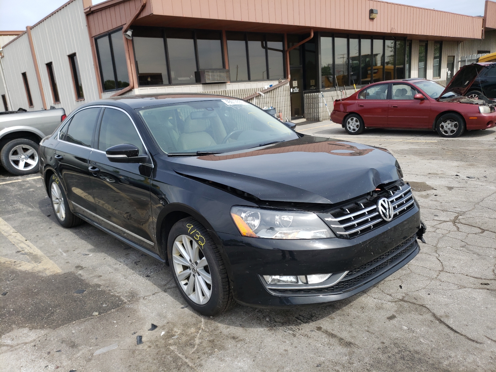 Photo 1 from auction – 2013 VOLKSWAGEN PASSAT SEL with VIN 1VWCH7A31DC047790
