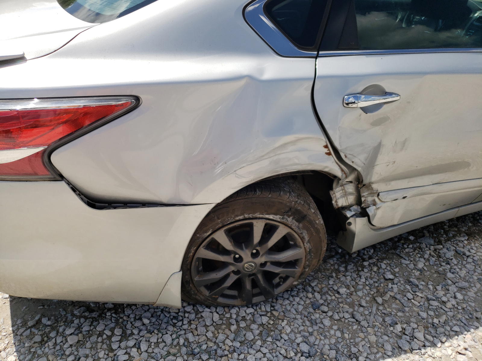Photo 9 from auction – 2015 NISSAN ALTIMA 2.5 with VIN 1N4AL3AP2FC490205