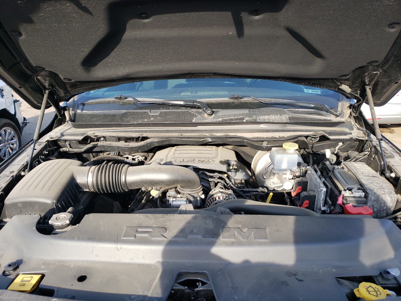 Фото 7 с аукциона – 2019 RAM 1500 BIG H с VIN 1C6SRFFT3KN783136