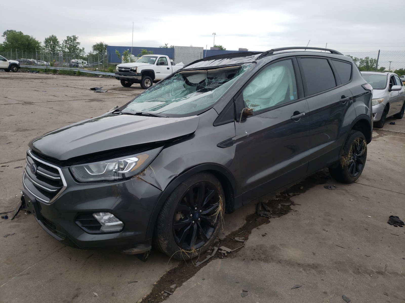 Photo 2 from auction – 2017 FORD ESCAPE TIT with VIN 1FMCU9J91HUC17107