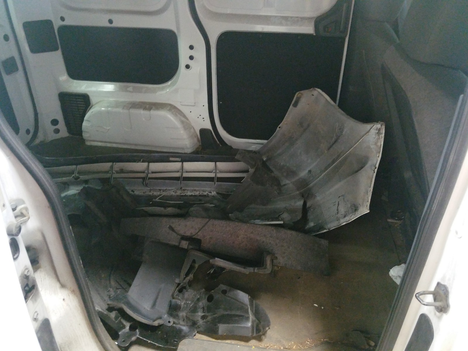 Photo 6 from auction – 2015 CHEVROLET CITY EXPRE with VIN 3N63M0YN5FK711449