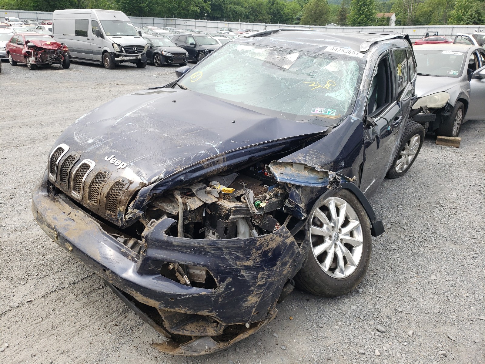 Photo 2 from auction – 2014 JEEP CHEROKEE L with VIN 1C4PJMDS9EW156010
