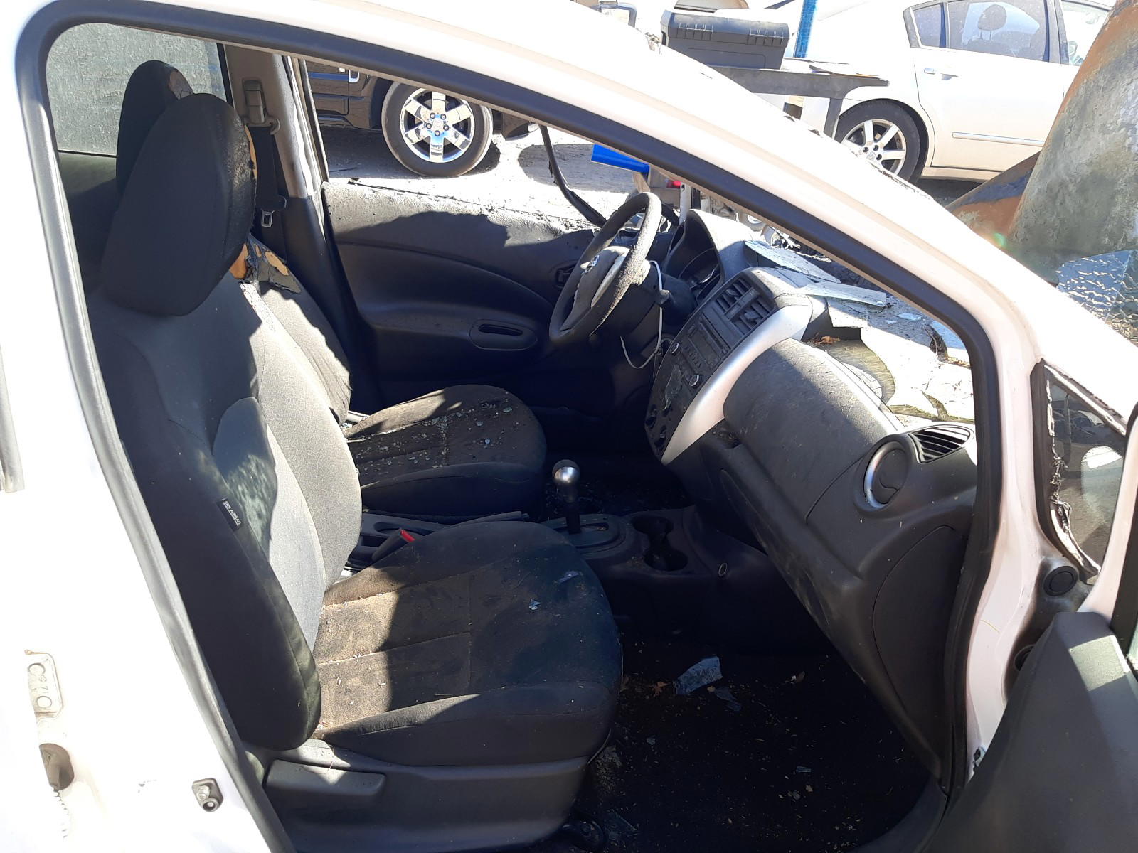 Photo 5 from auction – 2017 NISSAN VERSA NOTE with VIN 3N1CE2CP4HL367486