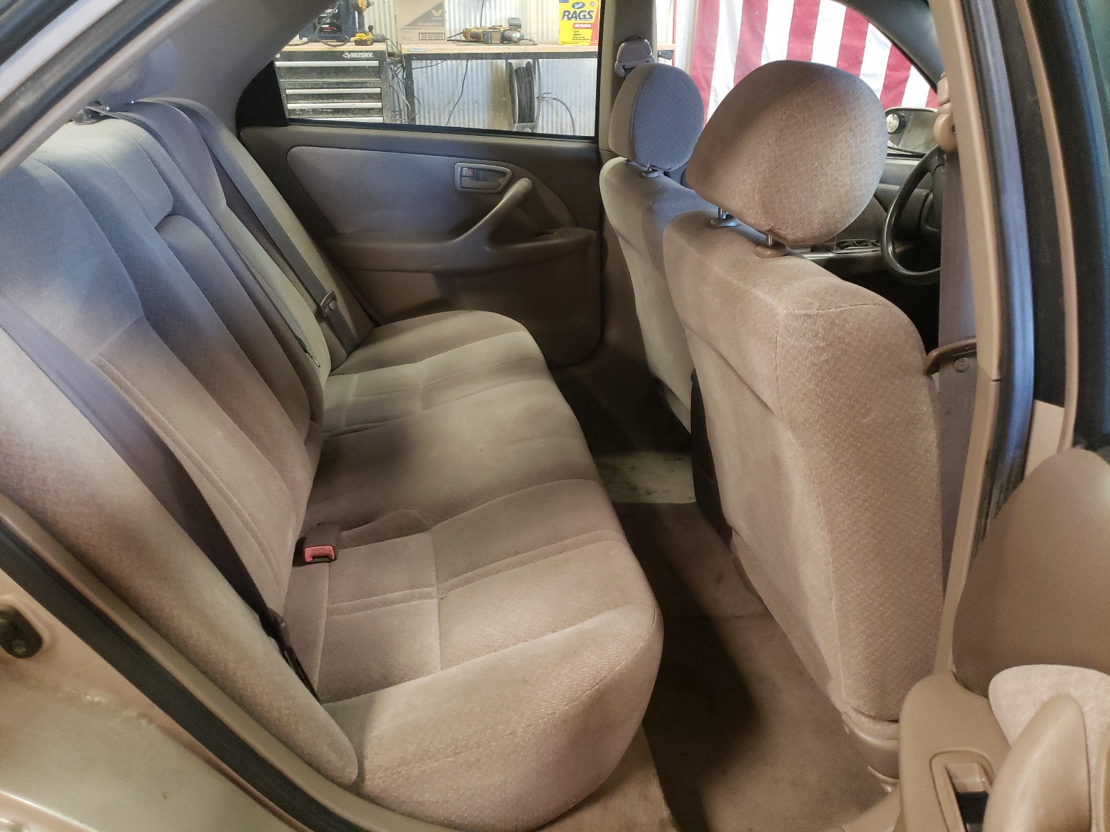 Photo 6 from auction – 2000 TOYOTA CAMRY LE with VIN 4T1BF22K3YU103429