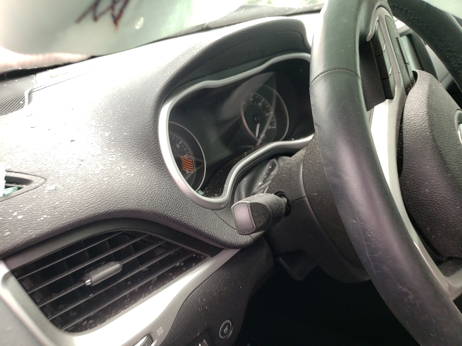 Photo 8 from auction – 2014 JEEP CHEROKEE L with VIN 1C4PJMDS9EW156010