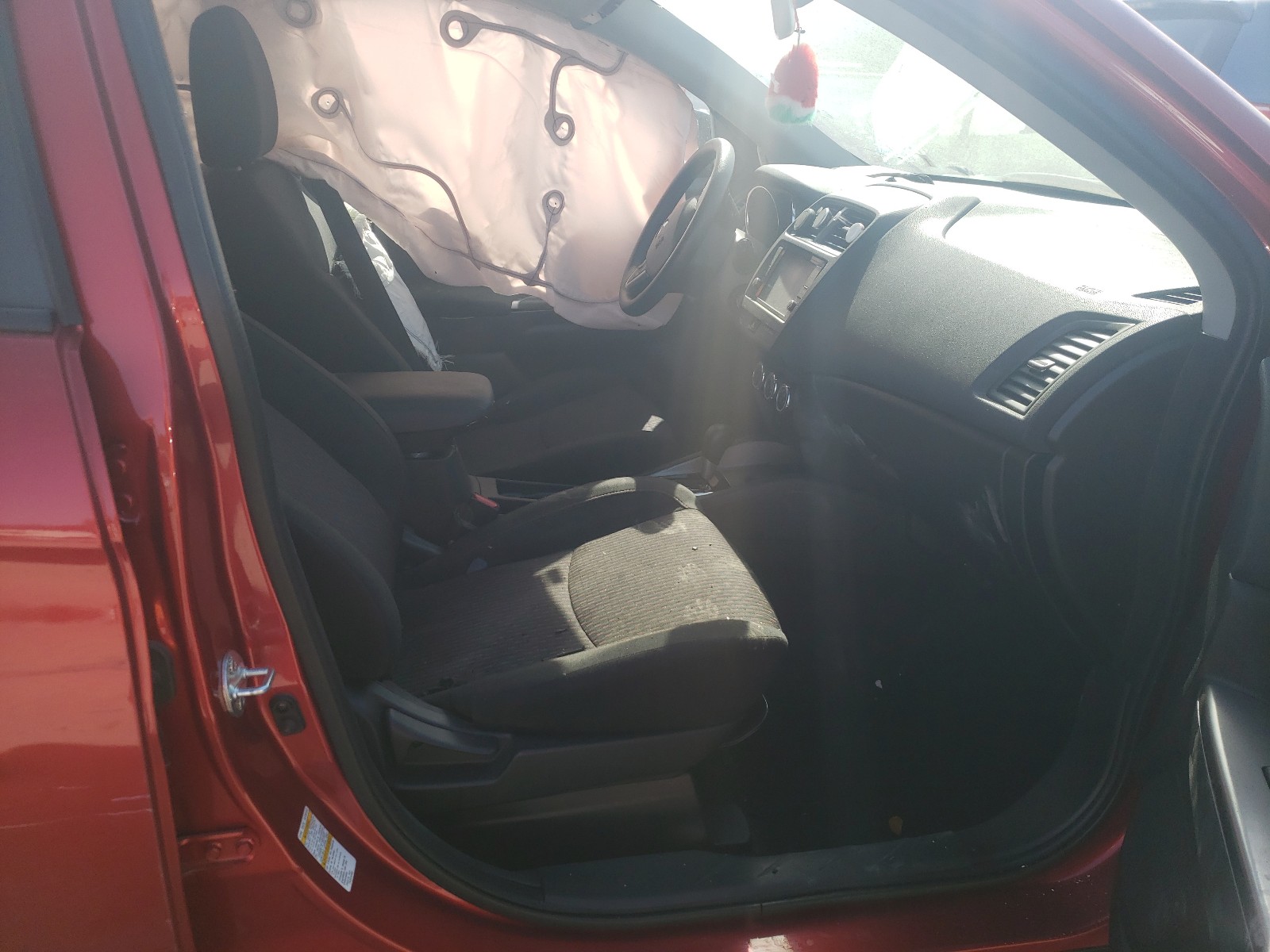 Photo 5 from auction – 2019 MITSUBISHI OUTLANDER with VIN JA4AP3AU7KU033750