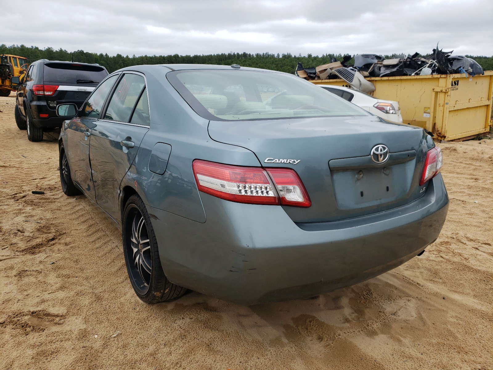 Photo 3 from auction – 2010 TOYOTA CAMRY BASE with VIN 4T1BF3EK6AU528098