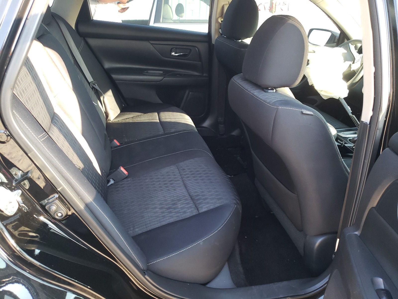 Photo 6 from auction – 2018 NISSAN ALTIMA 2.5 with VIN 1N4AL3AP5JC225190