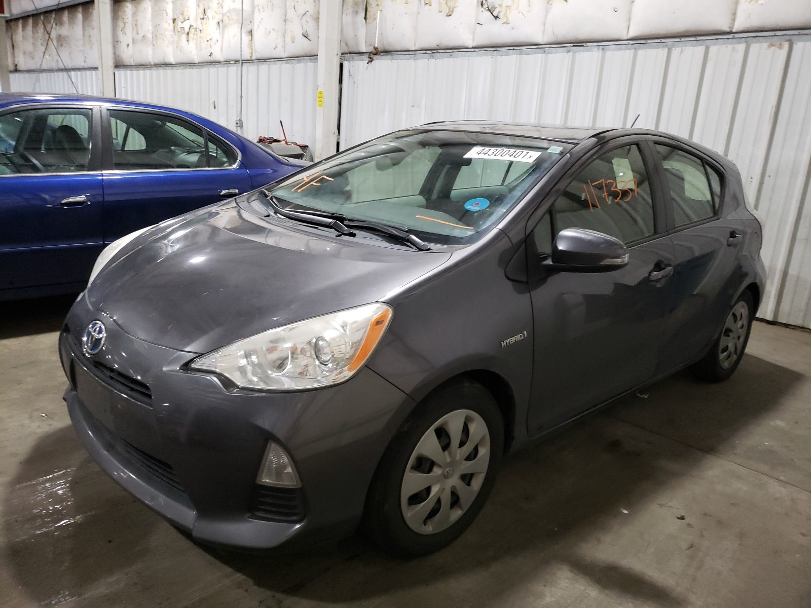 Photo 2 from auction – 2013 TOYOTA PRIUS C with VIN JTDKDTB38D1056791