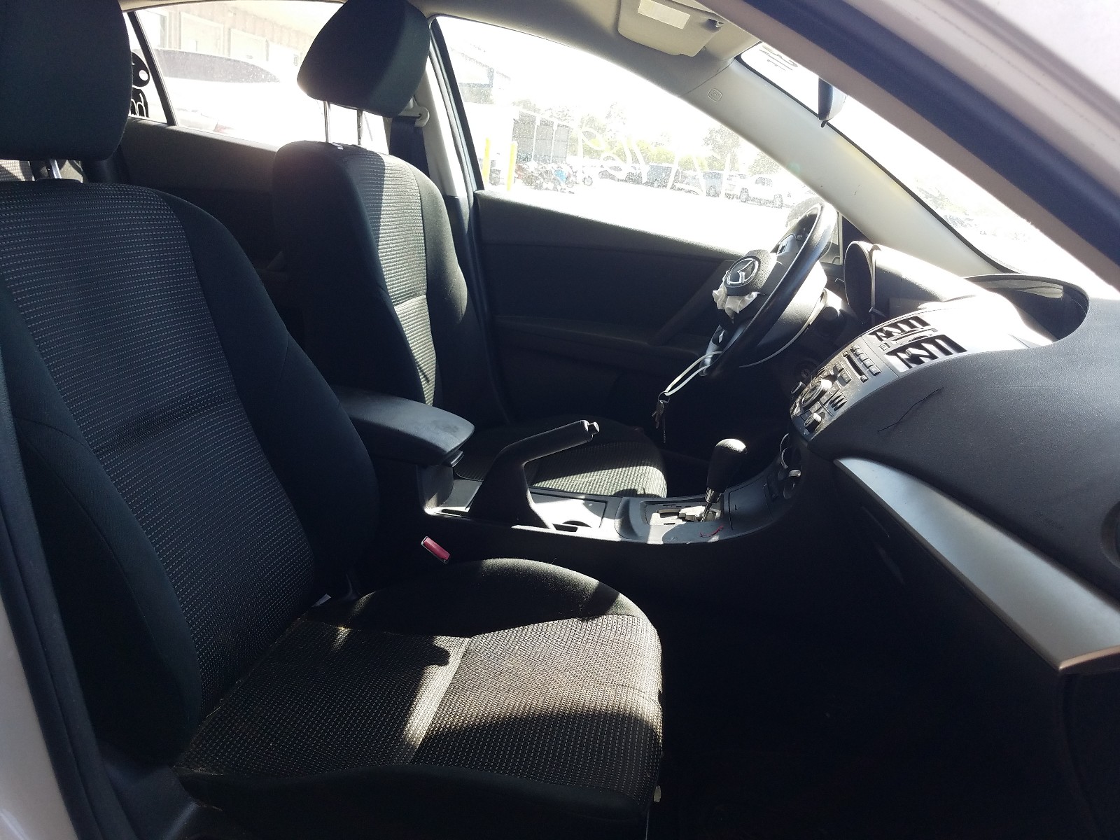 Photo 5 from auction – 2013 MAZDA 3 I with VIN JM1BL1TGXD1702048