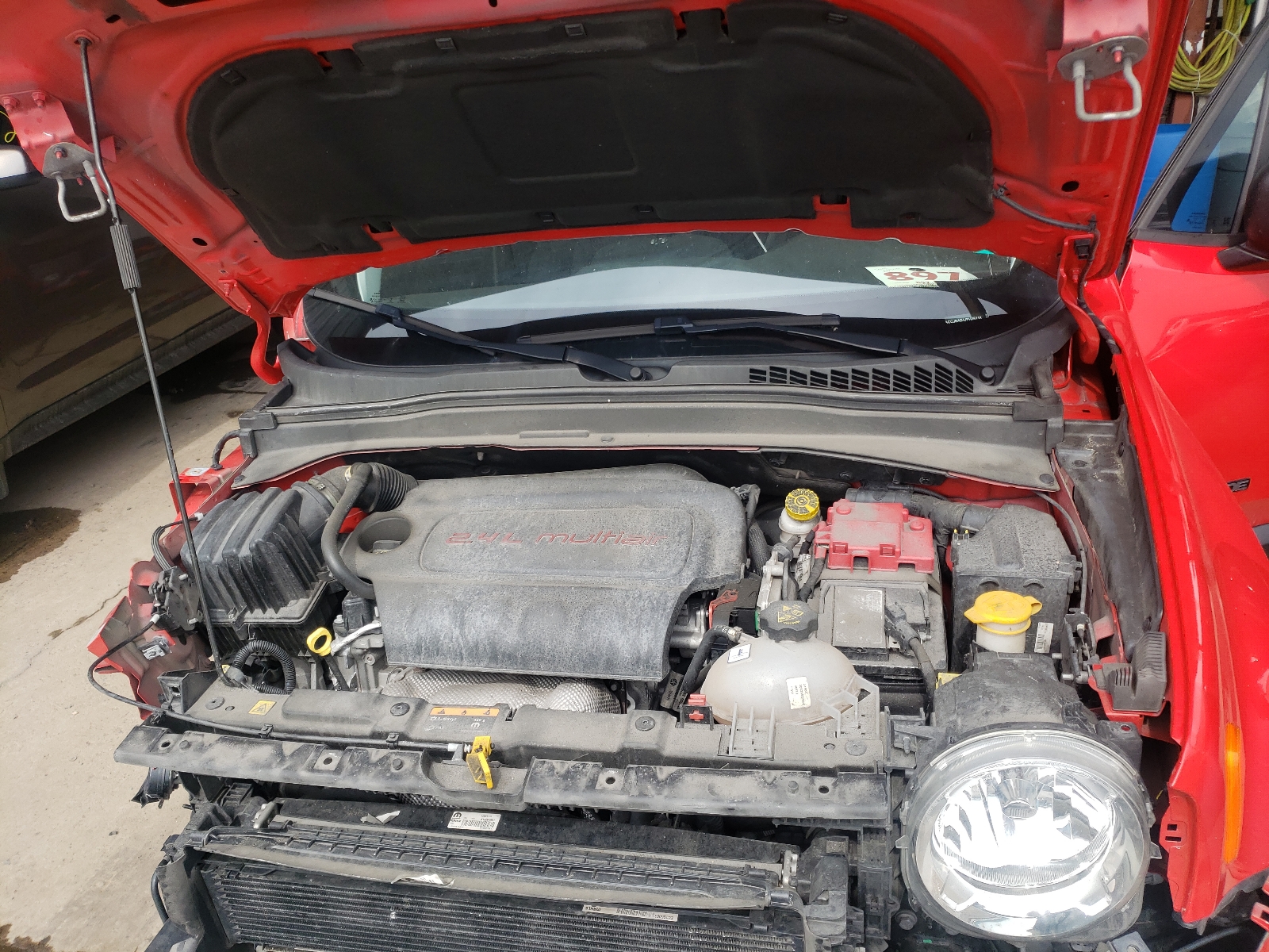 Photo 7 from auction – 2018 JEEP RENEGADE S with VIN ZACCJBAB4JPH95118