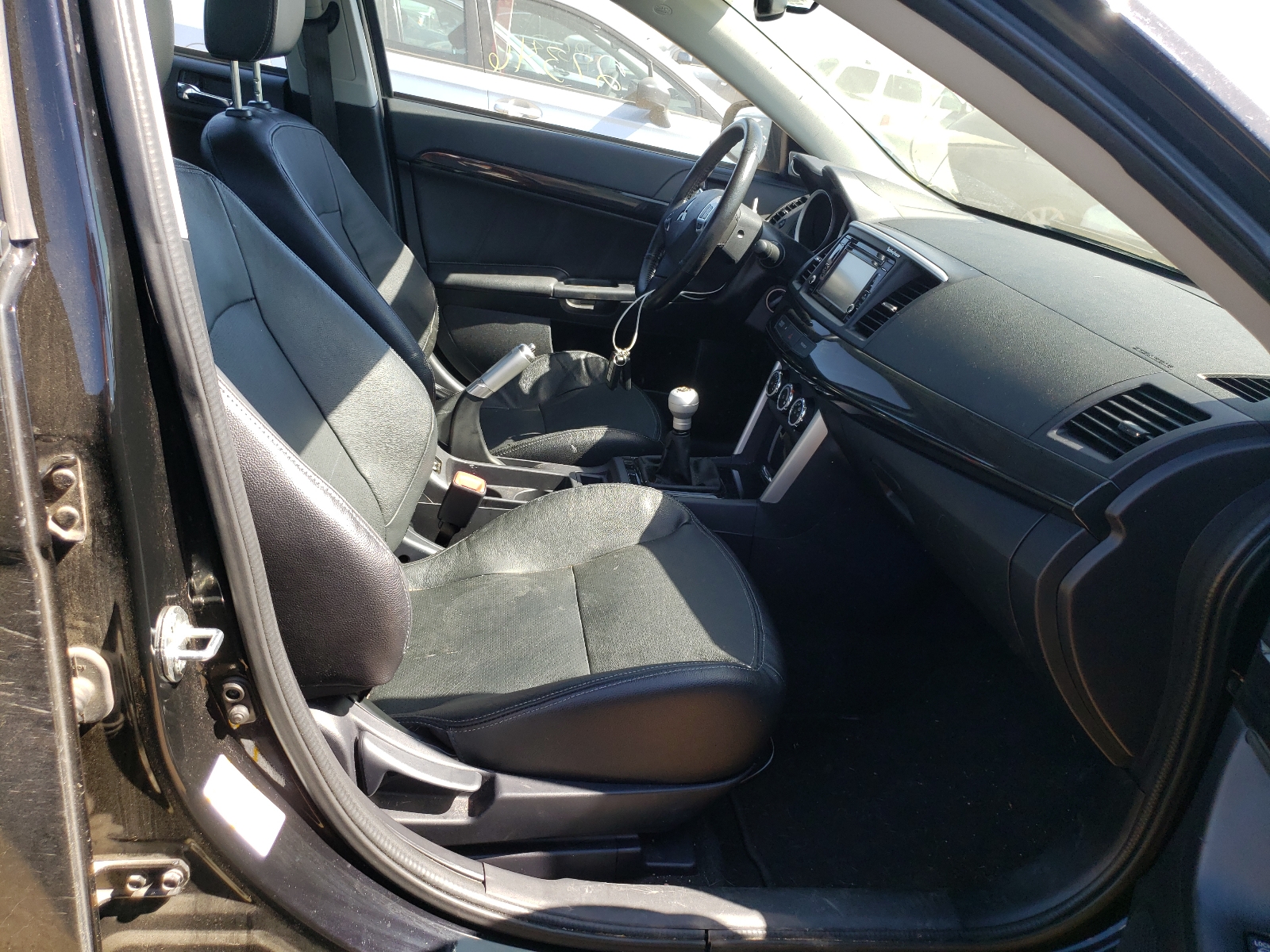 Photo 5 from auction – 2016 MITSUBISHI LANCER GT with VIN JA32U8FW3GU011020