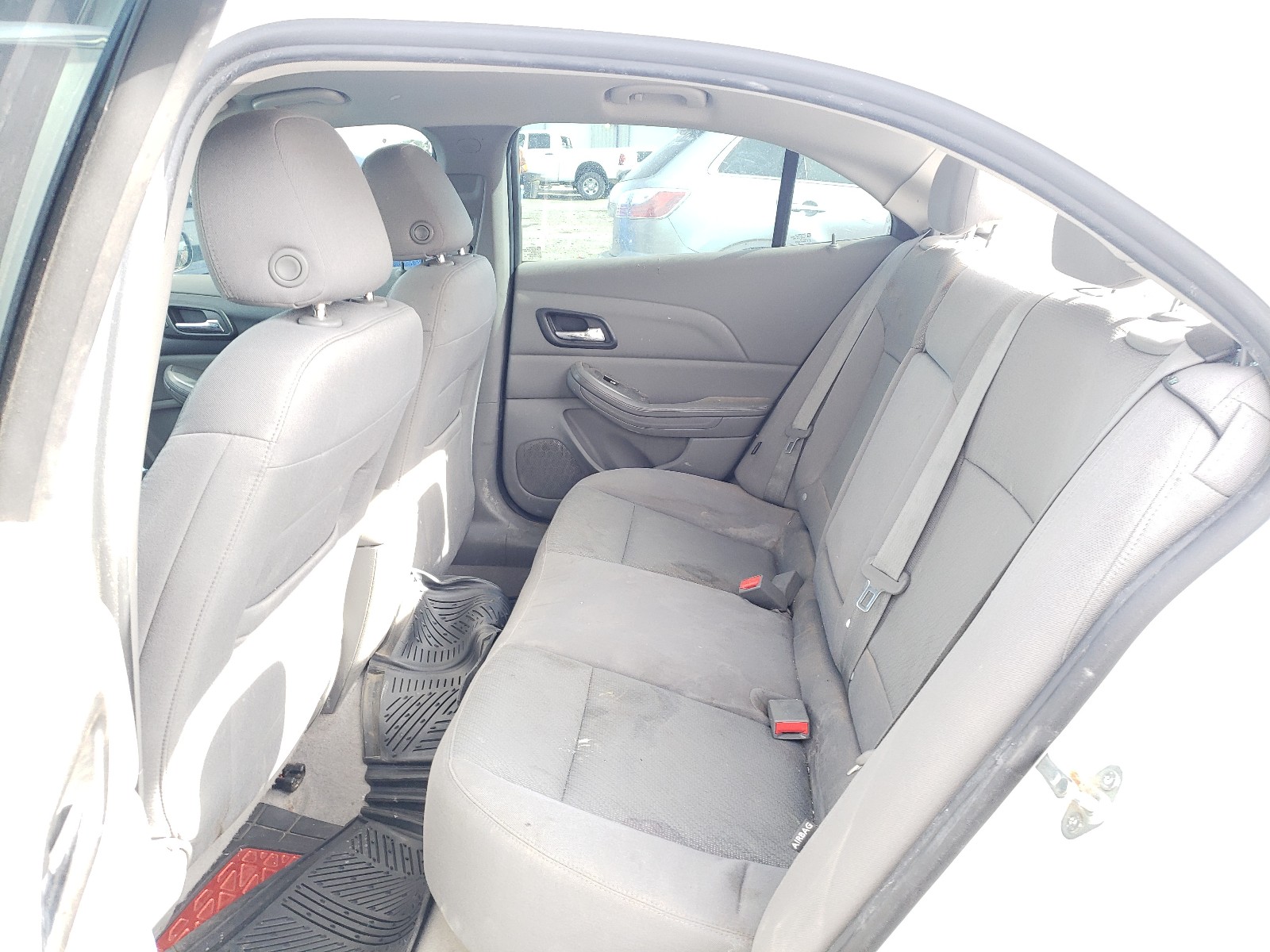Photo 6 from auction – 2014 CHEVROLET MALIBU LS with VIN 1G11B5SL1EF218691