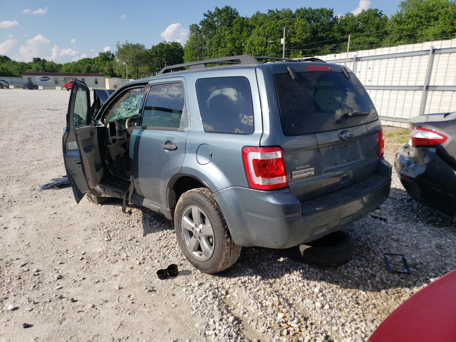 Photo 3 from auction – 2012 FORD ESCAPE XLT with VIN 1FMCU0D73CKB91314
