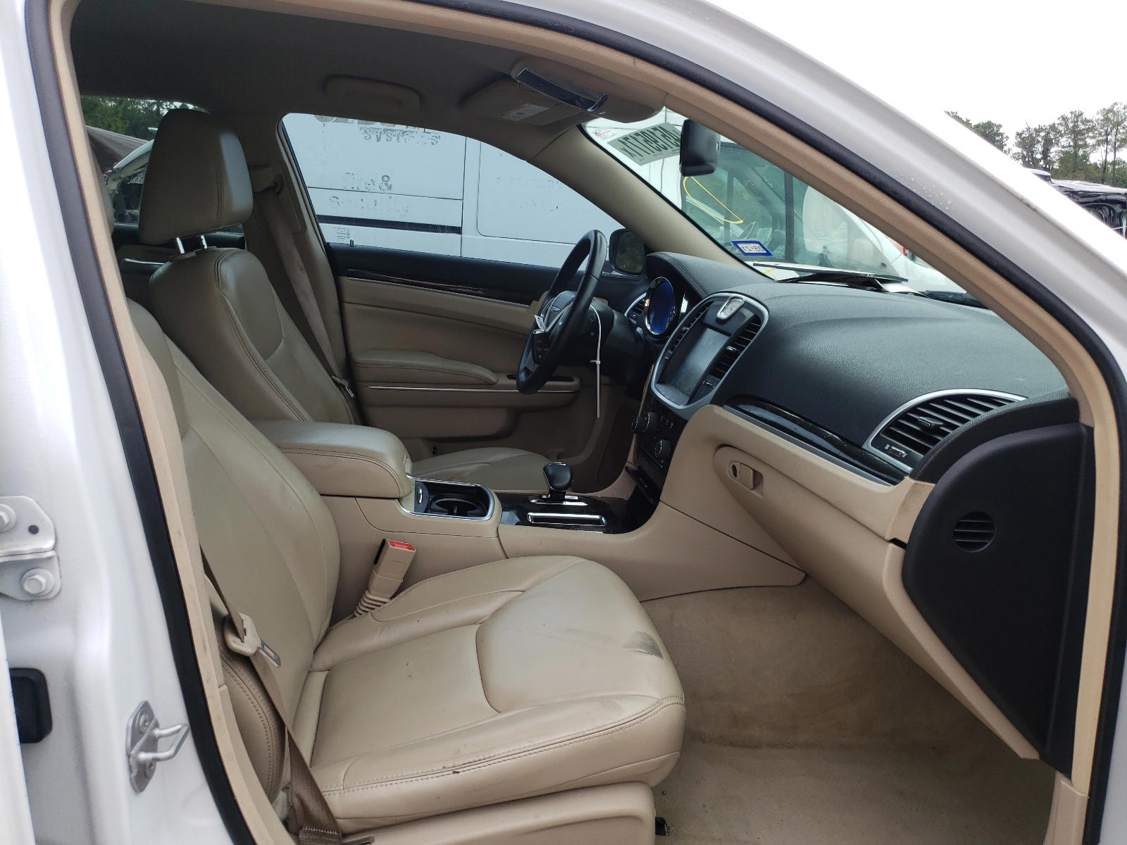 Photo 5 from auction – 2014 CHRYSLER 300 with VIN 2C3CCAAG2EH380763