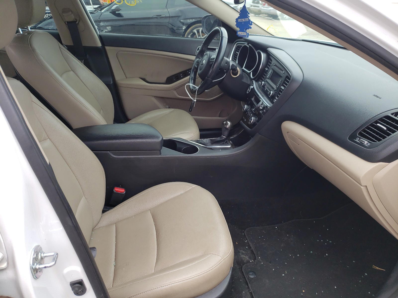 Photo 5 from auction – 2015 KIA OPTIMA EX with VIN 5XXGN4A70FG387045