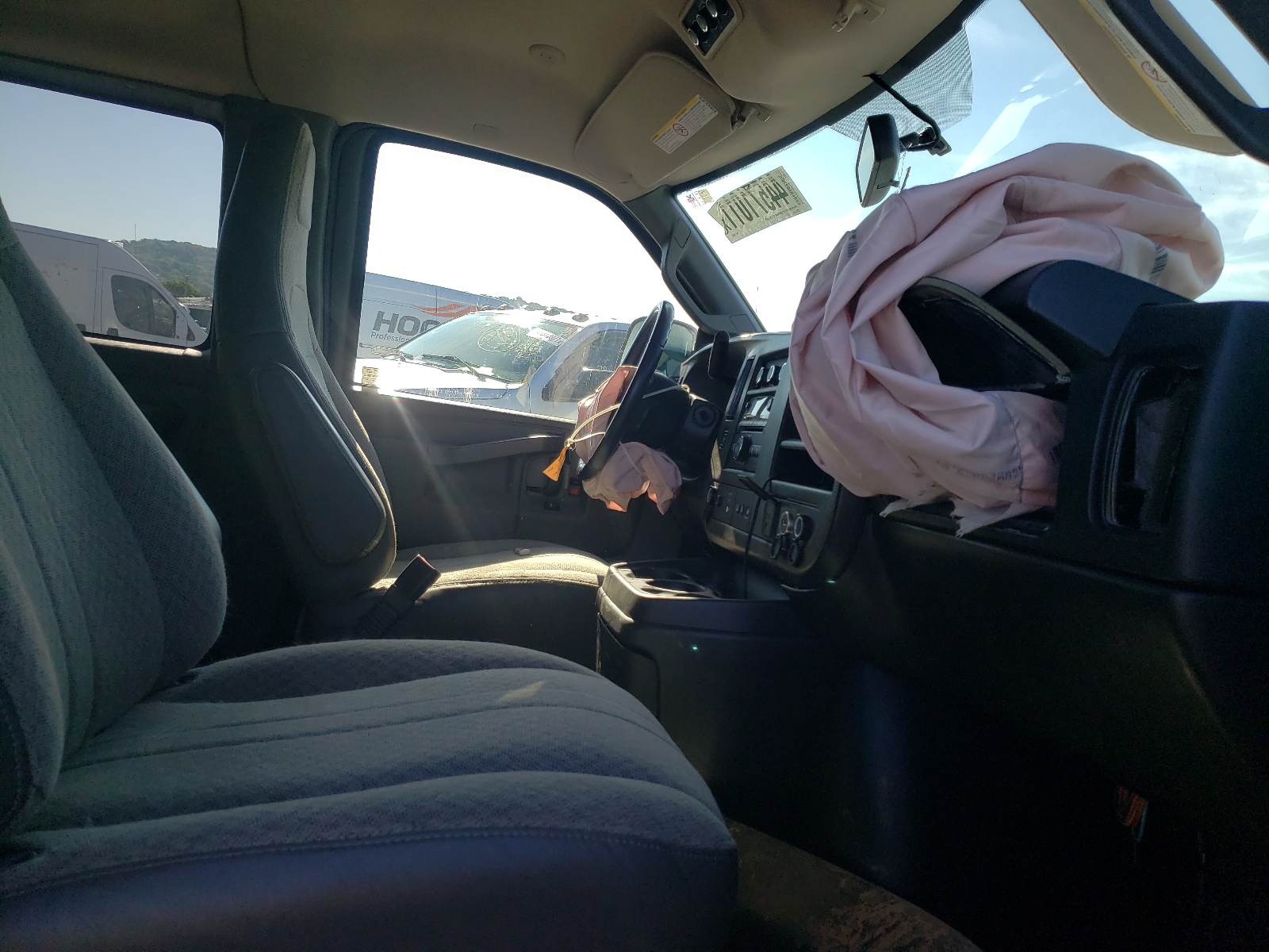 Photo 5 from auction – 2018 CHEVROLET EXPRESS G3 with VIN 1GAZGPFG3J1187366